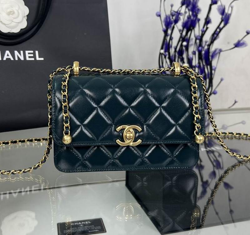 Chanel Handbags 682